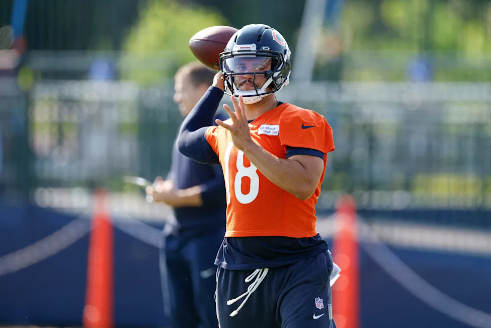 Caleb Williams has Bears offense surging early at 2026 training camp