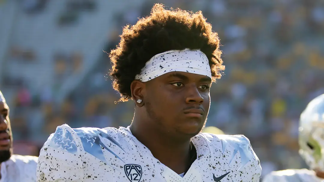 PFF's latest 2027 NFL mock draft has Bears addressing major defensive need