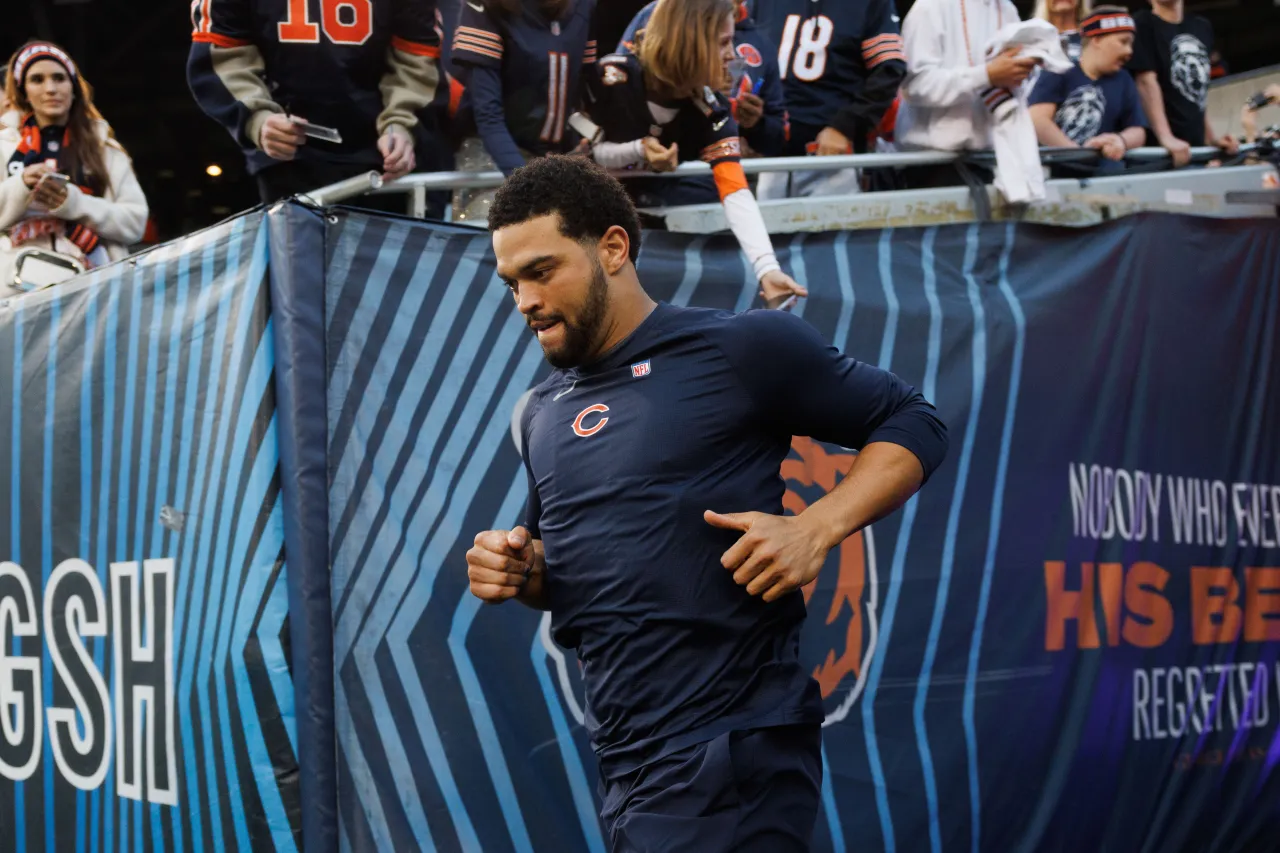 NFL executives overwhelmingly favor Caleb Williams over Drake Maye in new survey